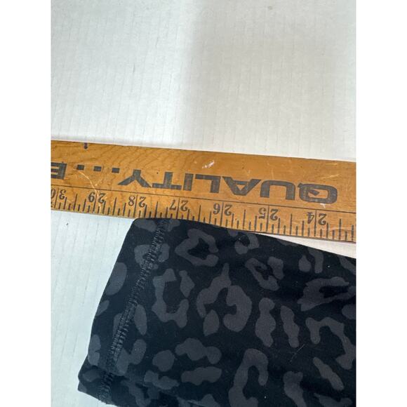 Scorpio Sol Women’s Leggings Pockets Animal Print High Waisted Size Small - Picture 6 of 6